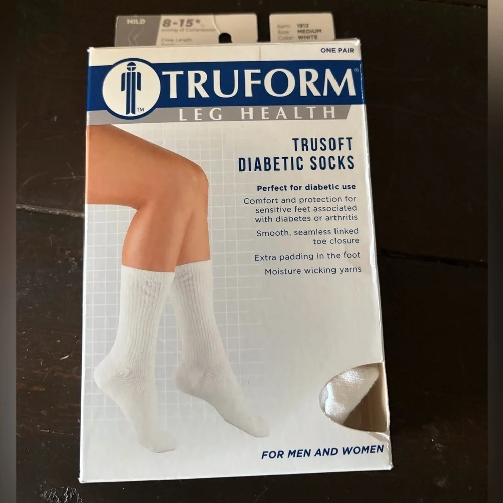 TRUFORM Diabetic Socks White Mild Medium One Pair for Men & Women